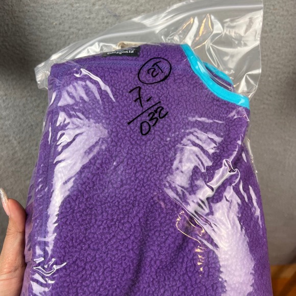 Vintage Patagonia Fleece One Piece Baby Bibs Overalls Blue Purple 2T Made In USA - Picture 11 of 11